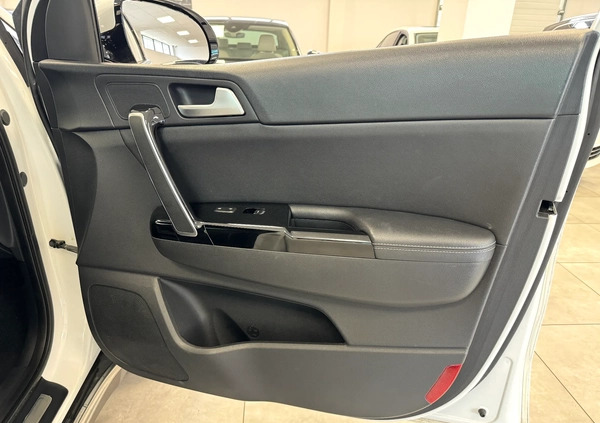 Kia Sportage cena 85000 przebieg: 110380, rok produkcji 2016 z Suwałki małe 466